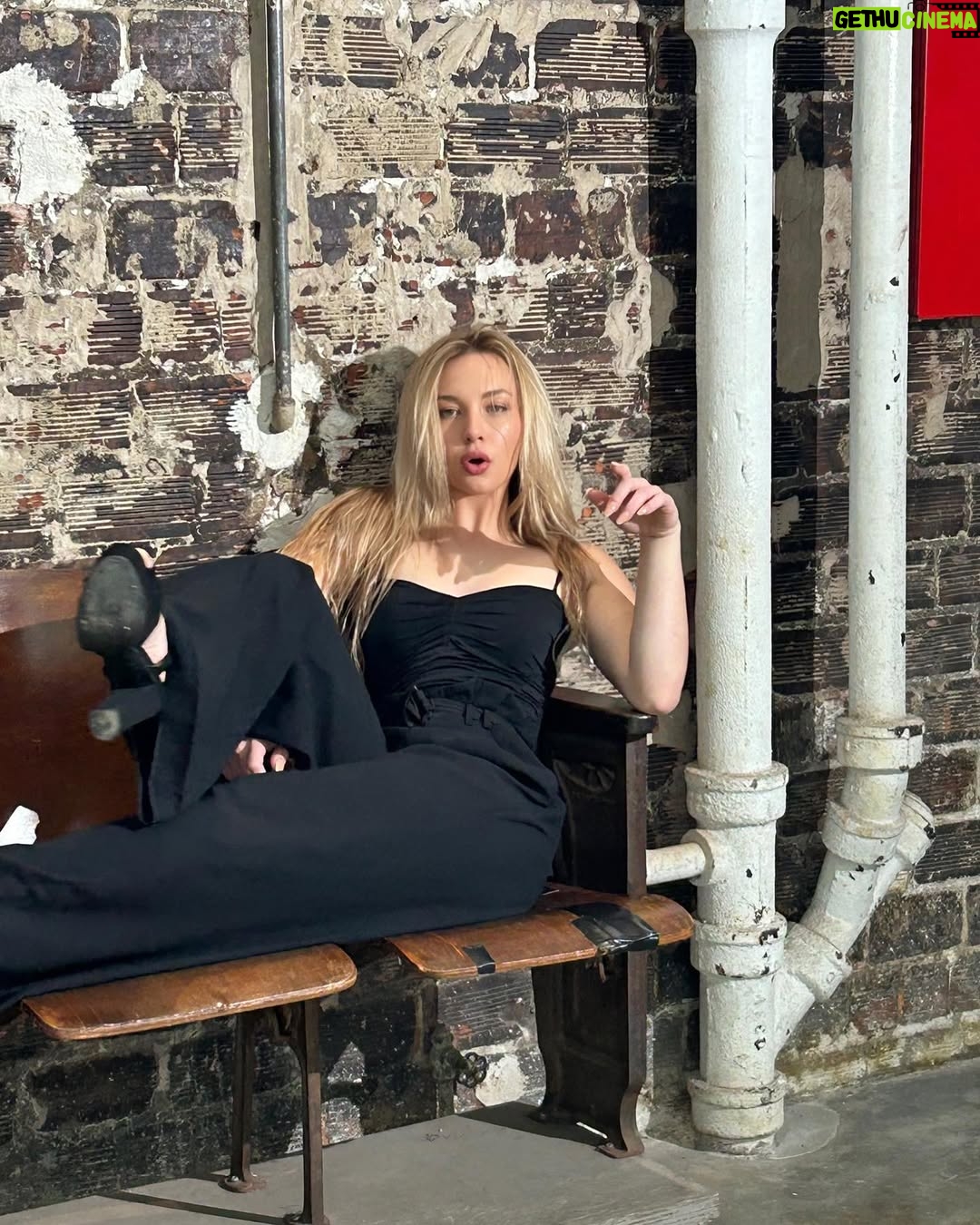 Kijsa Gifford - 12.8K Likes - rock on🔥