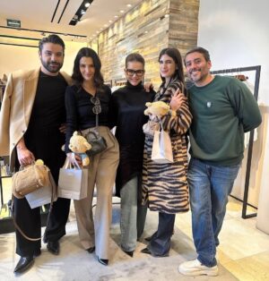 Kika Edgar Instagram - Un año más con mi familia @maxmaramx 
Que hermosa reunión hemos tenido todas las embajadoras ❤️ Pd: las más longevas ya descubrimos que somos @alinebortoloti у yo 🥰 (y lo que falta) #mujermaxmara