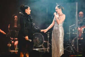 Kika Edgar Instagram - Gracias @barbara_malacara por esta noche tan increíble. ❤️ Qué placer es constatar tu talento y tener el honor de ser tu madrina en la música, TE QUIERO 🎤🎵