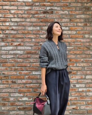Kim Hee-ae Instagram - 좋아하는 것들로 채우는 하루✨

#AD #LoeweFW25 #LoewexAlbers