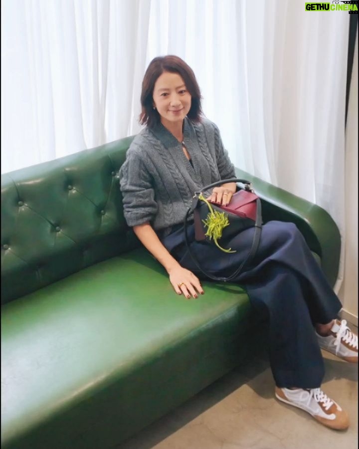 Kim Hee-ae - 13.8K Likes - 좋아하는 것들로 채우는 하루✨

#AD #LoeweFW25 #LoewexAlbers