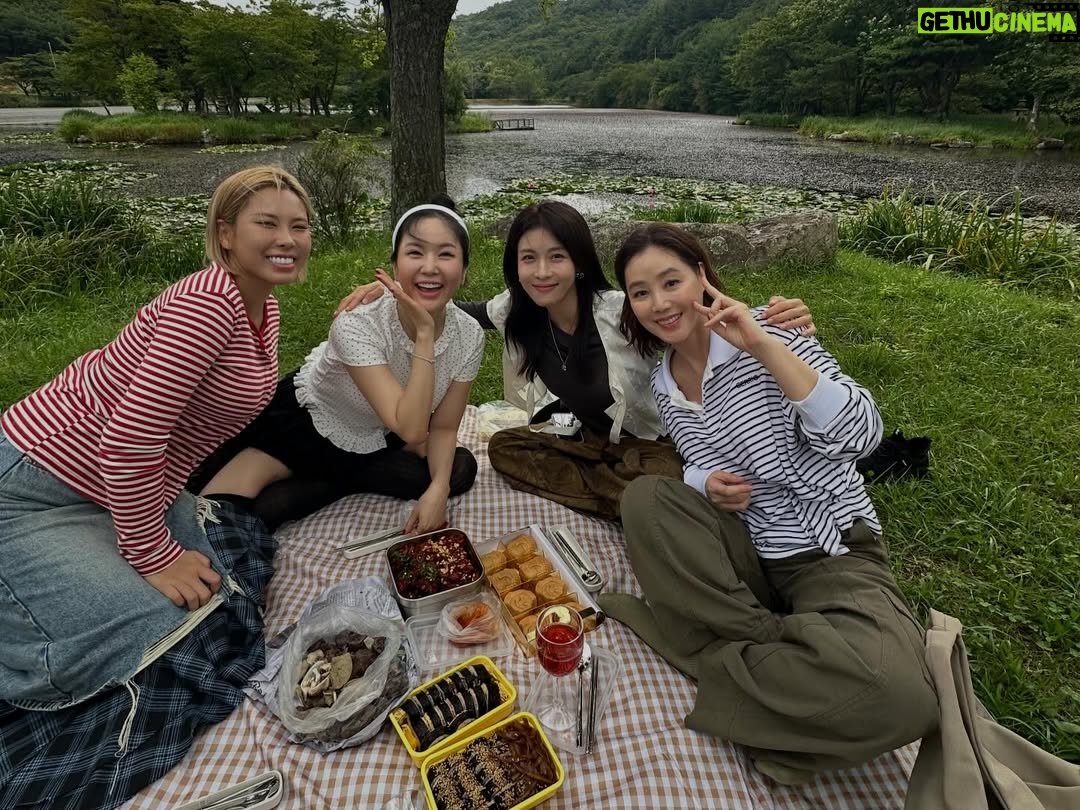 Kim Sung-ryung - 4.5K Likes - #당일배송우리집 
#하지원#장영란#가비#네자매🥳