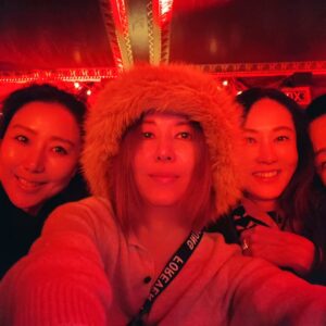 Kim Wan-sun Instagram - 여전히 많은 사진들.. 🤣😅😂
어릴 때 많이 가봤지만 좋았던 기억이 별로 없었는데, 이번 여행은 오래도록 기억에 남을 듯.. 
#newyork
오늘 날씨 너무 좋네요. 
좋은 하루 보내세요~😘
@jangluha_ji_young 
@kelly_inscapedesign
