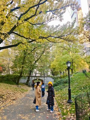Kim Wan-sun Instagram - 사진이.. 아직도 많네.. 🤭 남는 건 사진 뿐.. ㅍㅎ
#newyork
@jangluha_ji_young 
@kelly_inscapedesign