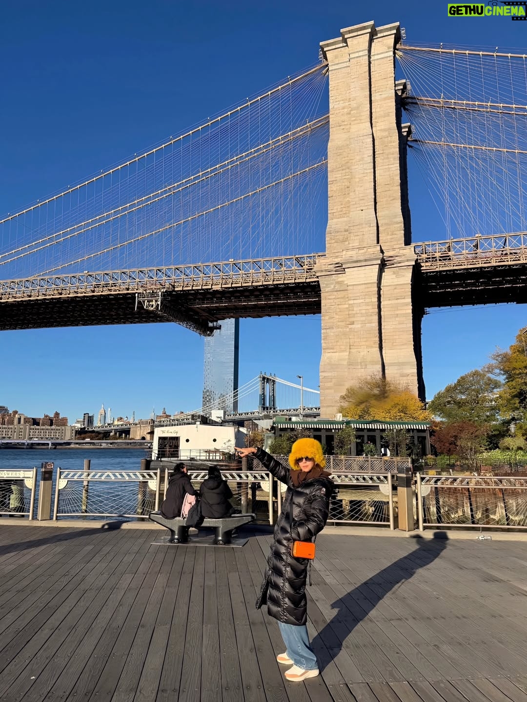 Kim Wan-sun - 5.8K Likes - 사진이.. 아직도 많네.. 🤭 남는 건 사진 뿐.. ㅍㅎ
#newyork
@jangluha_ji_young 
@kelly_inscapedesign