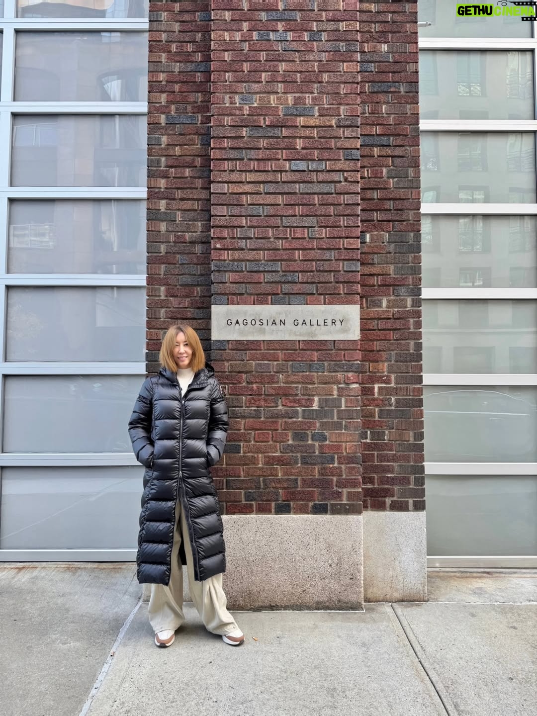 Kim Wan-sun - 5.8K Likes - 사진이.. 아직도 많네.. 🤭 남는 건 사진 뿐.. ㅍㅎ
#newyork
@jangluha_ji_young 
@kelly_inscapedesign