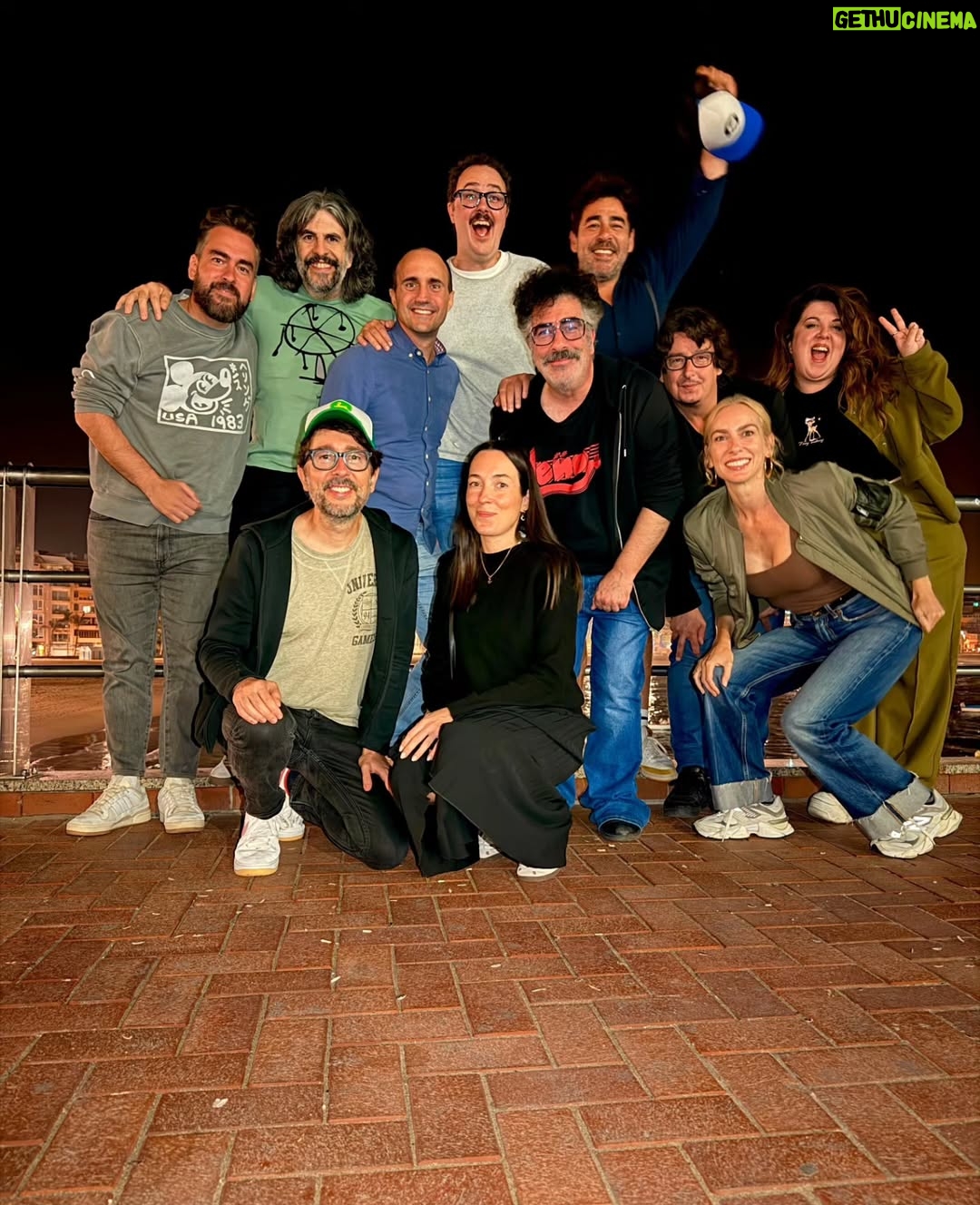 Kira Miró - 15.8K Likes - Actriz feliz y contenta!!! Hoy he terminado otra aventura rodeada de gente bonita, olivos, carretera y muchas risas!!!
OLIVIA será un cuento tierno y muy divertido que espero que les guste mucho!
Gracias @flipy___ @rafaparbus @juanmarpachon por la confianza 😉 
@pablochiapella eres Oro!
Todos los compañeros artístico y técnico por el apoyo, la acogida y la complicidad eterna!
📽🤟📽💝📽🤟

@disneypluses @studio60co @womack.studios