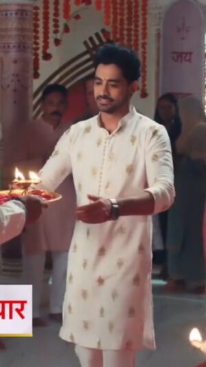 Kishori Shahane Instagram - आने वाला समय का नया एपिसोड ! जानने के लिए Dekhiye #MaanaKeHumYaarNahi Somvaar se Ravivaar, Sham 7 baje, @starplus aur kabhi bhi @disneyplushotstar par.
-
@cockrowandshaika_ent @shaikafilms
@cockcrowpicturez @padminipictures 
-
@rajeshramsingh  @pradeepkumar_1st
@shaikkaparween  @piabajpai @brvssk @sunils_chennai @maf_media
@divyaapatil.27 @manjaster
-
#MKHYN #NewShow #starplus #jiohotstar #cockcrowandshaikaentertainment 
#MKHYN #NewShow