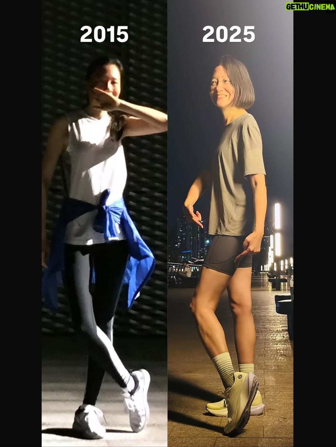 Kristy Cha Ray Chu - 7.1K Likes - 我是一個身體很不協調的人，運動從不在我的字典裡，直到唸哥大研究所，為了追班上一位熱愛運動的帥哥，假裝自己也喜歡跑步（刻意製造在紐約中央公園巧遇的機會），開啟了我的慢跑生涯。

之後當然就分手啦，但怎麼也沒想到，因此養成了慢跑的習慣，這麼多年過去，我跑跑停停，稱不上是專業跑者，但慢跑對於我，就是有一種難以形容的吸引力。

有時候我靜靜優雅地跑，有時候拼了命奔跑，常常跑到忘我、跑到不知道為什麼感動、純粹只為了跑。

想到就去跑，晴天、雨天、太陽天，從健身房到山林小路、城市的人行道、體育場、公園到繞著湖邊跑，我的足跡遍佈各地，哪里都是我的賽道。

有時候什麼都不想，跑著跑著，竟也能悟出自己的一套哲理，任何解決不了的難題，都能在慢跑的過程中找到答案。

一個人跑，享受孤獨，幾個人跑，有陪伴的幸福。

距離上一次在徐匯濱江跑，已是10年前，當時跟自己說，如果有機會，一定要再回來跑。

感謝定居上海的好友宗煌，帶著我跑完七公里，對應我們倆2015的紀錄，雖然速度慢了許多，這些年也經歷了各自的高低潮，我們依舊是彼此人生跑道上相互扶持的力量。

同樣的七公里，滋味大不相同，身邊從一群朋友，到知心的沒幾個，身材從想吃什麼吃什麼，現在想瘦比登天還難，工作停滯不前，熱情是不是快被澆熄？感情來了又走，哪裡是停泊的港口…

而慢跑始終在這，我也沒有辜負它，持續在跑，它教我要堅持、不輕易放棄，帶領我一次次突破極限，每次跑完自信爆棚，感覺超棒！

我相信，只要一直跑，我會一直好，一直好，我會一直跑。