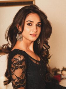 Kritika Singh Yadav Instagram - Wearing @hayaposh