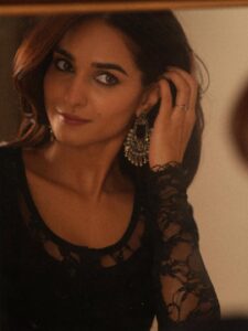 Kritika Singh Yadav Instagram - Wearing @hayaposh