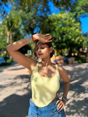 Kuhasini Gnanaseggaran Instagram - Freeze this frame — sunlight, skin, and serenity 🎬💫 Every corner of Phu Quoc feels like a scene straight out of cinema.

#Kuhasini #TamilCinema #PhuQuoc #TravelDiary #FrameWorthy #IslandMuse #CinematicVibes #GoldenAura #TravelInStyle