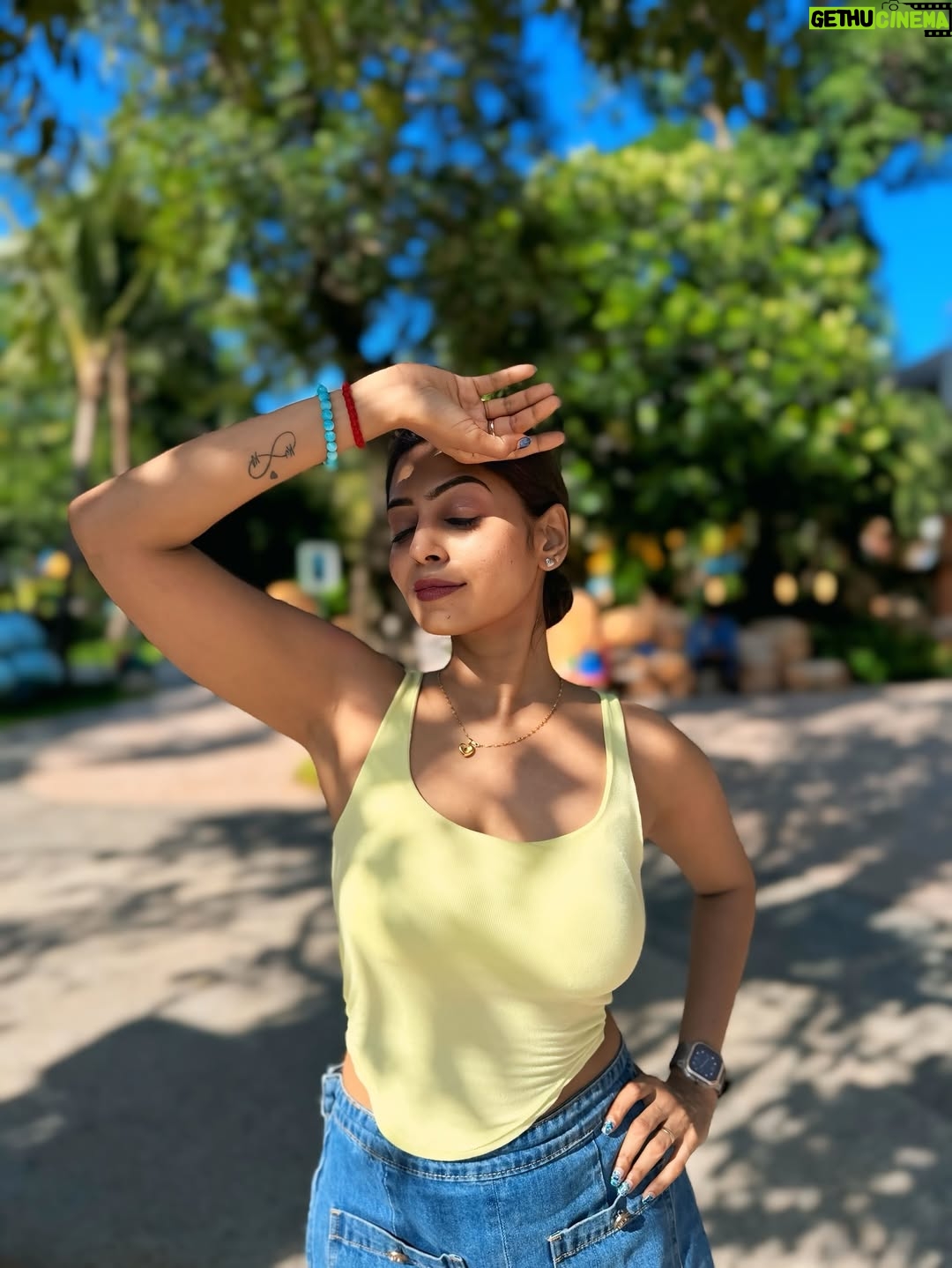 Kuhasini Gnanaseggaran - 8.8K Likes - Freeze this frame — sunlight, skin, and serenity 🎬💫 Every corner of Phu Quoc feels like a scene straight out of cinema.

#Kuhasini #TamilCinema #PhuQuoc #TravelDiary #FrameWorthy #IslandMuse #CinematicVibes #GoldenAura #TravelInStyle