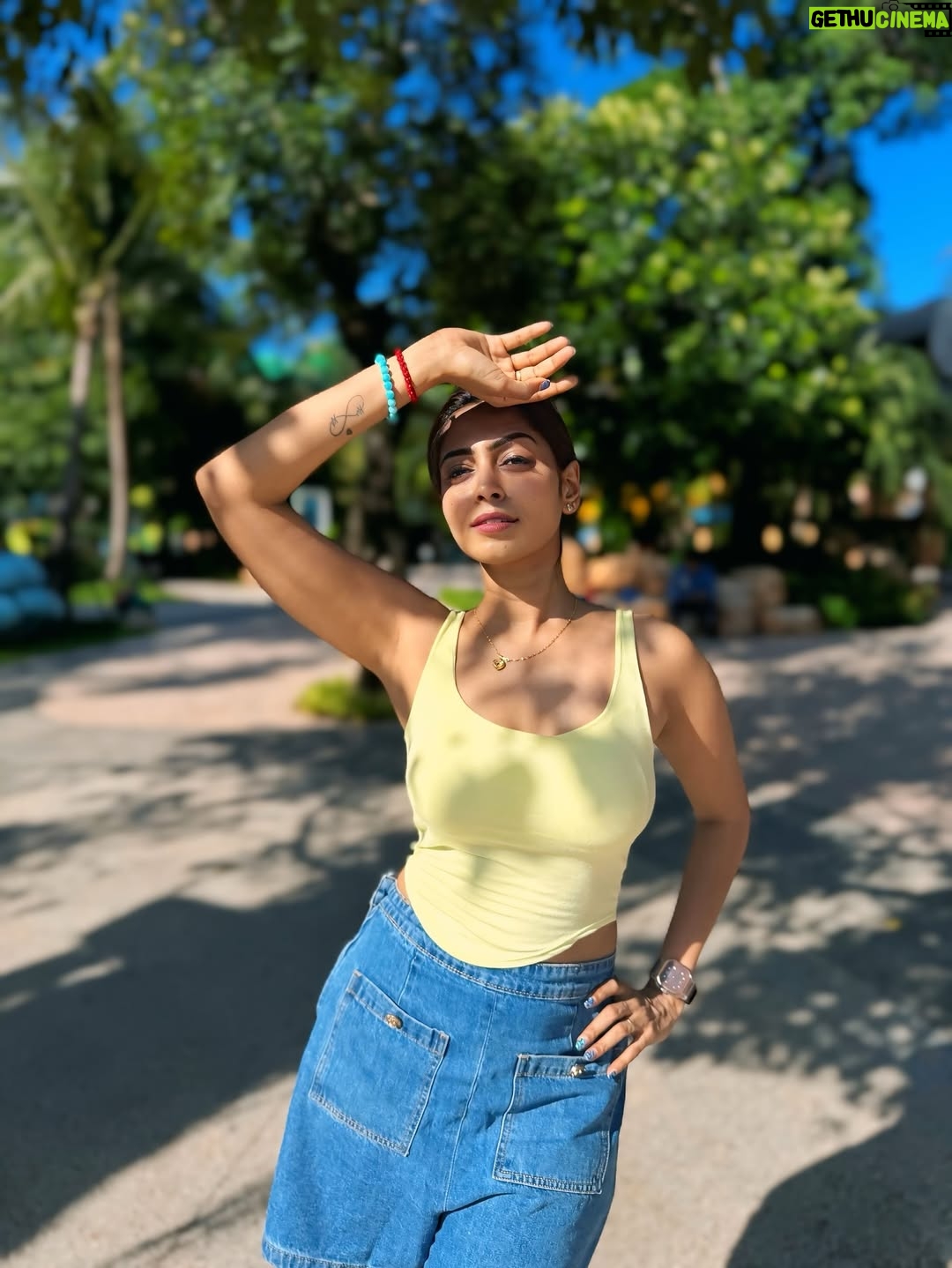 Kuhasini Gnanaseggaran - 8.8K Likes - Freeze this frame — sunlight, skin, and serenity 🎬💫 Every corner of Phu Quoc feels like a scene straight out of cinema.

#Kuhasini #TamilCinema #PhuQuoc #TravelDiary #FrameWorthy #IslandMuse #CinematicVibes #GoldenAura #TravelInStyle