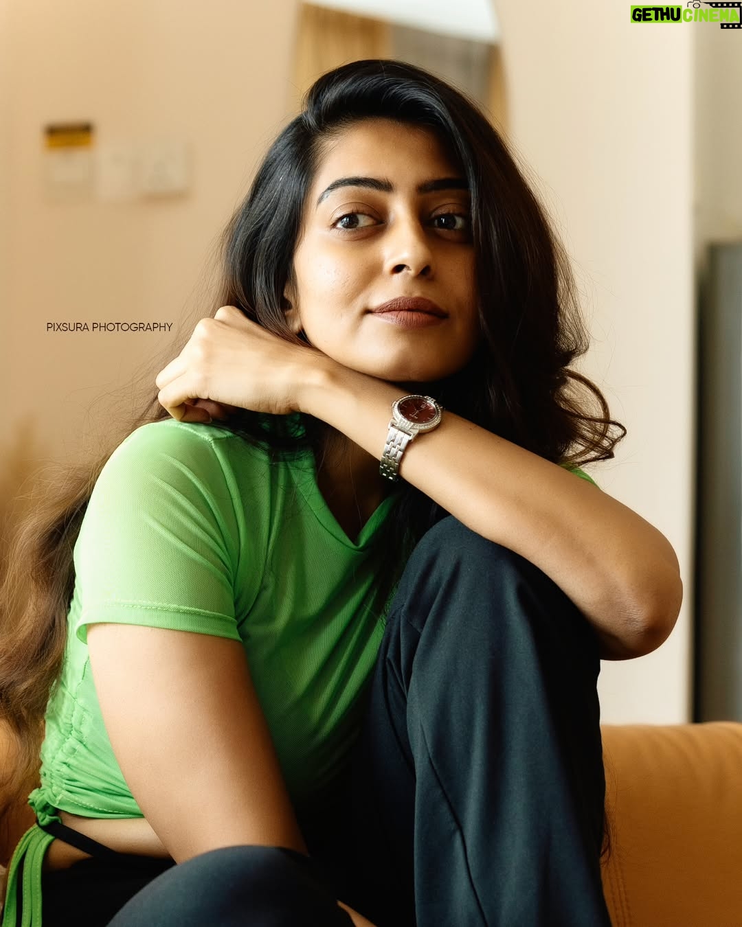 Kuhasini Gnanaseggaran - 5.2K Likes - She’s back on track, stronger than ever!

📸 @pixsura_photography

#Kuhasini #TamilCinema #Actress #Comeback #StrongWoman #BackOnTrack #KollywoodQueen #PowerfulReturn