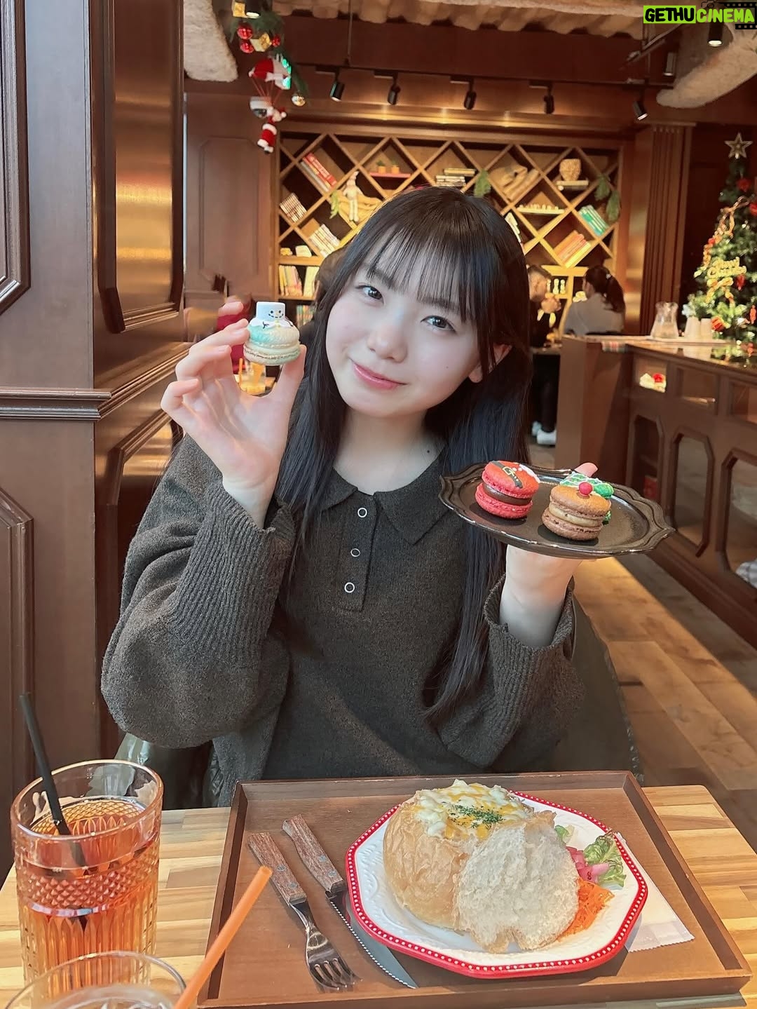 Kurumi Inagaki - 25.5K Likes - .
メリークリスマス🎄
.
先日、ひまちゃんとランチしました。
スイーツも可愛くて美味しかった💖
たくさん写真を撮ってくれましたっ🎄✨
.
.
皆様、素敵なクリスマスを…💖
.
#2025 #メリークリスマス