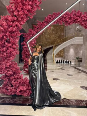 Laila Elwi Instagram - Stepping into Day 3 #RedSealFF25 💖

Styled by: @maissaazab @sahar.m.azab
Dress: @zeenazaki 
Hair: @mermaidsalon.sa @shams.hir.stylist 
MUA: @makeupby_sherri 
Jewelry: @chopard @attarunited