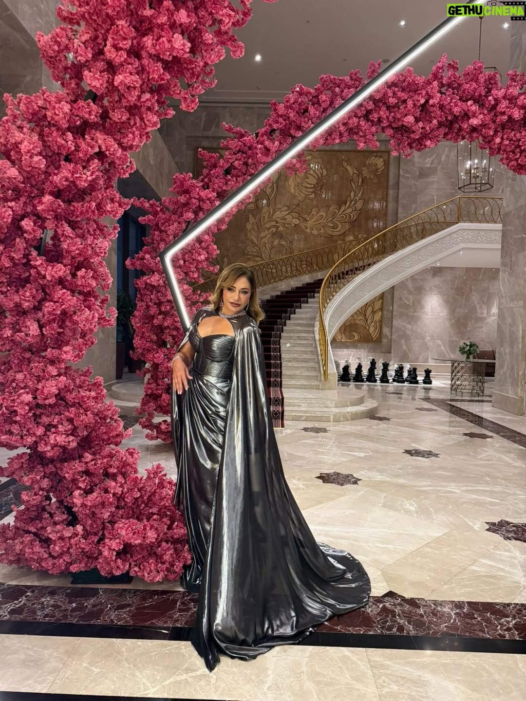 Laila Elwi - 24.7K Likes - Stepping into Day 3 #RedSealFF25 💖

Styled by: @maissaazab @sahar.m.azab
Dress: @zeenazaki 
Hair: @mermaidsalon.sa @shams.hir.stylist 
MUA: @makeupby_sherri 
Jewelry: @chopard @attarunited