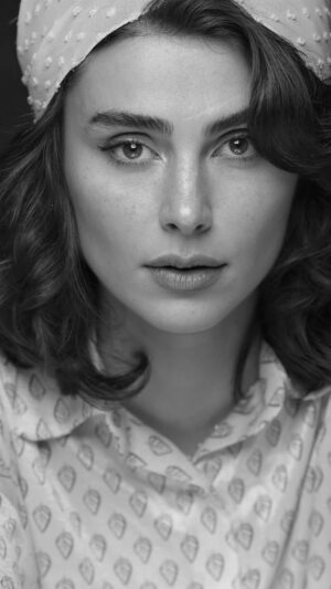 Laleh Marzban Instagram - @yousefabdolrezaei📸
@mf_designn