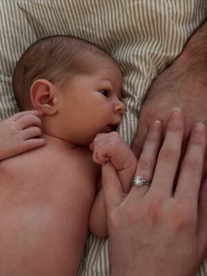 Lani Randol Instagram - Postcards from the newborn bubble 🫧 

#motherhood #newborn #newbornbubble
