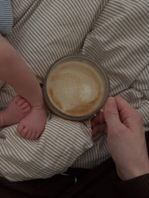 Lani Randol Instagram - Postcards from the newborn bubble 🫧 

#motherhood #newborn #newbornbubble