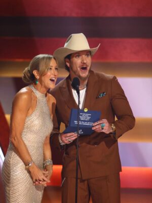 Lara Spencer Instagram - THANK YOU CMA! I loved presenting Best Male Vocalist with my new bestie @brandonlake to my other new bestie @codyjohnson. ;). Congratulations to Cody and all the winners and to @laineywilson who absolutely killed it as host!  It was such a great night (and bestie  Brandon-we can’t wait to have you perform on @goodmorningamerica in January!)