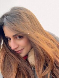 Actress Larissa Bonesi HD Photos and Wallpapers October 2025