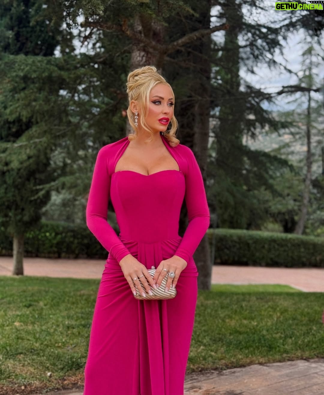 Laura Gadea - 5.4K Likes - Celebrando el amor 💕⚡️ A&E ⚡️💕

#madrid #comunidadmadrid #comunidademadrid #comunidaddemadrid #spain #españa #love #photography #picoftheday #instagood #photooftheday #travel #fashion #art #style #happy #photo #instagram #summer #fitness #smile #europe #instalike #beauty