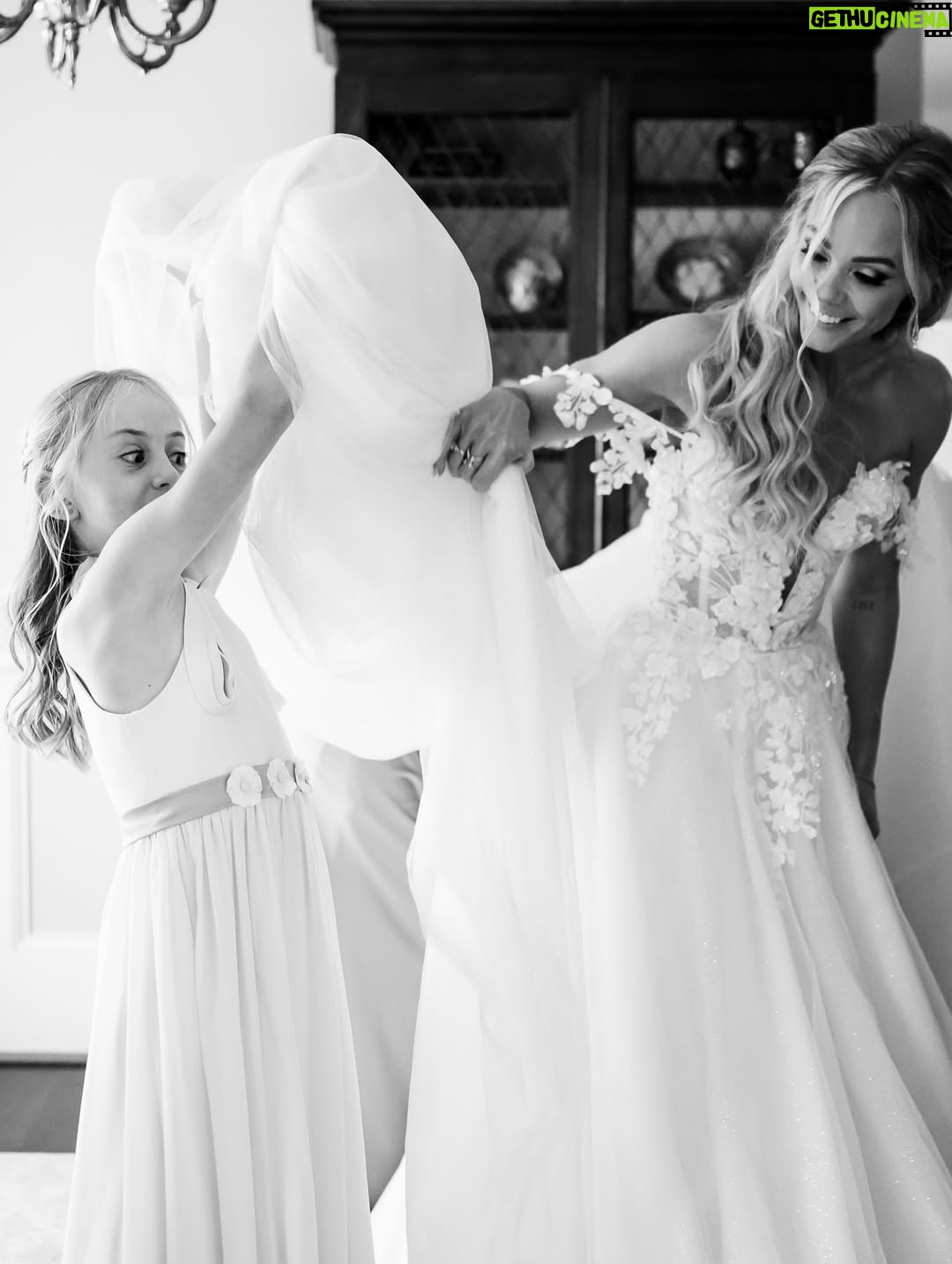 Laura Vandervoort - 13.5K Likes - ✨ The calm before the forever. Girls getting ready. ✨

Thank you to my Maid Of Honor & Big Sis @vandersgardner for holding everything down and in place for me — especially for holding my hand.

Thank you @oakandluna & @guerlain for my bridesmaids bridal gifts.

Dress: @nettabenshabubridal 

Costume jewelry (something old) from my Dad @ralphvandervoort who bought me jewelry when I was a kid at the Grace Kelly exhibit. I had always been in awe of her. 

Scent was my always go to @lelabofragrances Another 13

Thank you to @champagne.and.cupcakes for altering my dress and making it perfection and for making my gorgeous cathedral length veil! 

📸  Credit needs to be shouted from the rooftops to our amazing photographers @robertmauriellphotography @johnbregar - Thank you for capturing everything perfectly.
 
CREDITS:

HAIR: Thank you to my friend and talented artist @annastasia_hairandmakeup & Thank you @mulberryhairextensions for giving me luscious waves!!

MAKEUP: Thank you @neilsilvermanbeauty - I knew after we did our first press photo shoot together I was using you if I ever got married!!! 

WEDDING PLANNER: Thank you @ashleychanelevents for the magical day and evening and all the emails in between.

VENUE: @langdonhall You were incredibly organized & kind. Staff were extremely helpful! The property is stunning, the food was out of this world and we will forever be in love with your hotel and venue.