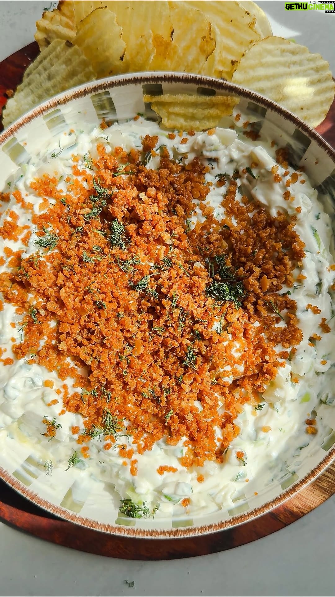 Laura Vitale - 3.4K Likes - Listen I loveeeeeeeeeeeee me a dill pickle and I LIVEEEE for dips and snacks in the summertime and this fried pickle dip is quite possibly one of the most delicious things ever!! Recipe below, you just MUST!! 

Dip: 
3/4 cup of sour cream 
3/4 cup of Mayo 
3/4 of finely chopped dill pickles 
4 Scallions, finely chopped 
1 clove of garlic, grated
2 tbsp of chopped dill
2 tbsp of chopped parsley 
Salt to taste 

For the crispy topping: 
2 tbsp of olive oil
1/2 cup of panko breadcrumbs 

Just cook them long enough for the panko to turn a golden brown color then let cool before adding to your dip. You must serve this with ruffles , it’s like the law I swear!