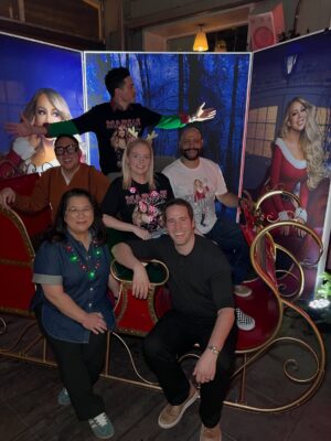 Lauren Ash Instagram - It was a heavenly night at @mariahsholidaybar with some of my favourite people. #superstore #superstoreforever