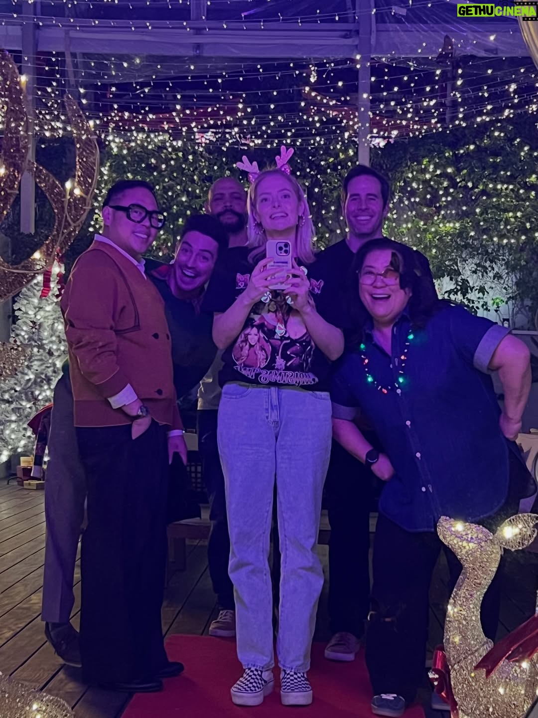 Lauren Ash - 21.9K Likes - It was a heavenly night at @mariahsholidaybar with some of my favourite people. #superstore #superstoreforever