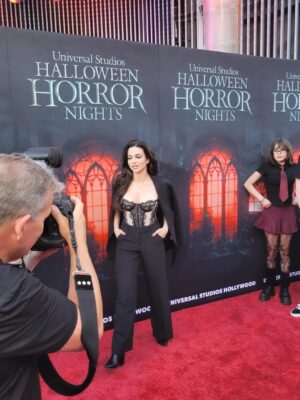 Lauren LaVera Instagram - 👻 ✨ Halloween Horror Nights 2025 ✨👻

Have a scream for me. 🎃🕸️🔮🦇🐈‍⬛😈🕷️🌙

HMU: @abhairmakeup
@horrornights #UniversalHHN