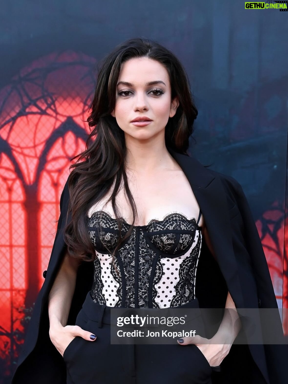 Lauren LaVera - 40K Likes - 👻 ✨ Halloween Horror Nights 2025 ✨👻

Have a scream for me. 🎃🕸️🔮🦇🐈‍⬛😈🕷️🌙

HMU: @abhairmakeup
@horrornights #UniversalHHN