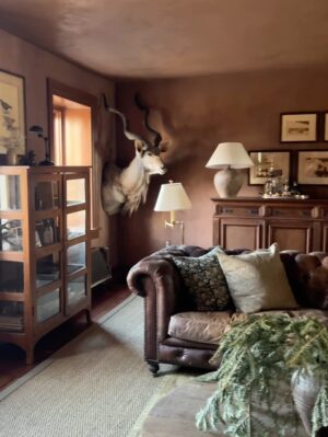 Lauren Liess Instagram - Magic happening at Butterland Farm (circa 1780) in a little village just outside of Middleburg, Virginia ✨  Last install of the year for Lauren Liess Interiors!! Please enjoy what my iPhone captured: the moody living room coming together with me, Lauren B & the amazing Veritas team, the original stone exterior, the freshly decorated & wallpapered library, the new mudroom, power room & garden room addition, and the revamped bedrooms. (I CANNOT handle the hunt toile on the LL x TK slipcovered bed   the LL x WB saltwater bed!!! -last 2 slides) | More to come soon, including the kitchen!! | Thankful to our wonderful clients who give us their trust,  the kind & incredibly talented and detail-oriented teams we get to work with, and of course, our beloved LL interiors team!!!! | Architecture by @oneilarchitects | Renovation by @veritas_contracting | Interior design by @laurenliessandco