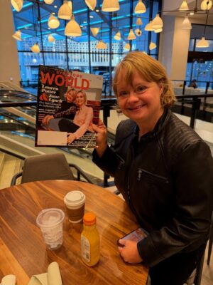 Lauren Potter Instagram - So happy to have a copy of this magazine with @janelynchofficial and I on the cover! Honored to be featured alongside such an amazing woman and to advocate for my community ❤️

#disabilityawareness #downsyndromeawareness #disabilityadvocate #inclusionmatters #representationmatters #glee #gleecast