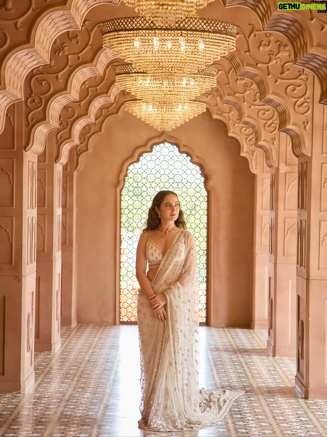 Lavina Tandon - 12.8K Likes - Wrapped in Elegance
  Draped In Grace ✨

Wearing: @aynaaworld 
Location: @setsinthecity.in 
MUA: @hairandmakeupbysweety 
Styled by: @styleitupbyaashna 
Photographer: @jiten_03 
Jewellery: @nikhilsureshjain @nialuxeempire