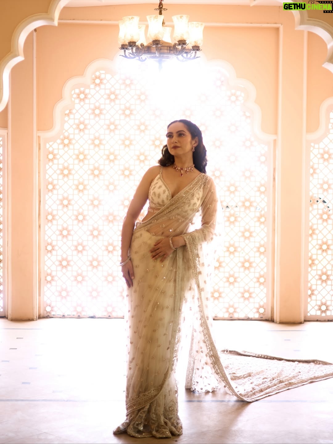 Lavina Tandon - 12.8K Likes - Wrapped in Elegance
  Draped In Grace ✨

Wearing: @aynaaworld 
Location: @setsinthecity.in 
MUA: @hairandmakeupbysweety 
Styled by: @styleitupbyaashna 
Photographer: @jiten_03 
Jewellery: @nikhilsureshjain @nialuxeempire