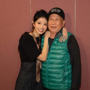 Lee Chien-na Instagram - 謝謝你們在
我愛你們呀～
還有好多好多人都沒合照到
殘念！
下一場我再好好搜集❤️❤️❤️

#入戲Part3