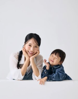 Lee Jung-hyun Instagram - 🩷서아랑 잡지표지촬영🩷
@iwomansense