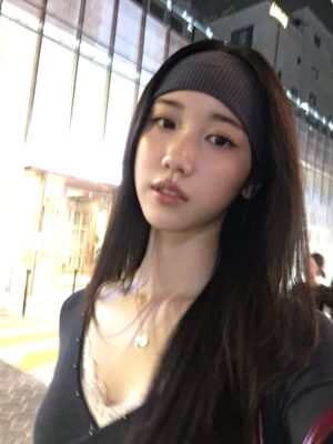 Lee Re Instagram - 영원히 끝나지 않는 9월 °°일………영끝구?헤헤