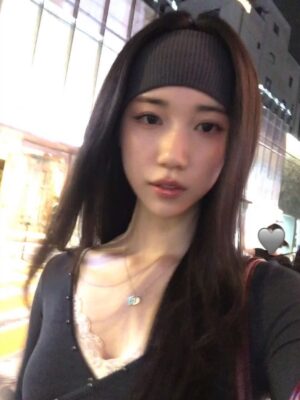 Lee Re Instagram - 영원히 끝나지 않는 9월 °°일………영끝구?헤헤