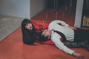 Lee Yul-eum Instagram - 레나야 이젠 외롭지 말자!♥️ #친애하는X