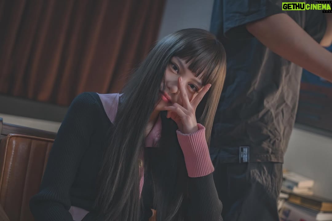 Lee Yul-eum - 84.4K Likes - 레나야 이젠 외롭지 말자!♥️ #친애하는X