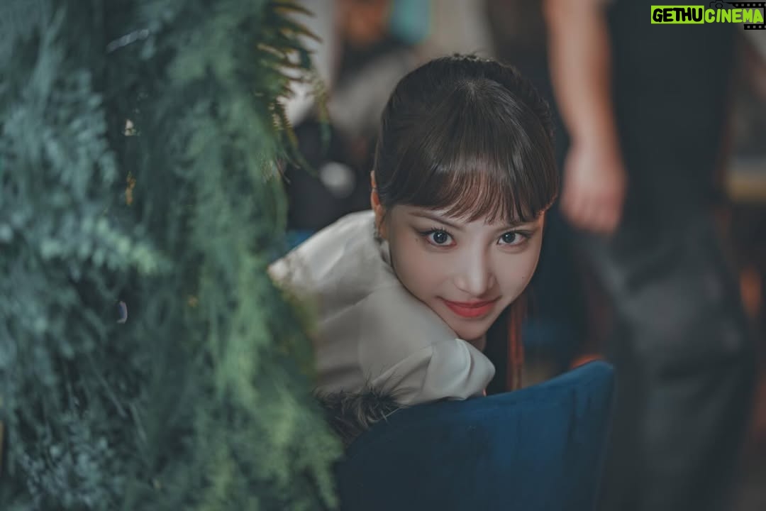 Lee Yul-eum - 84.4K Likes - 레나야 이젠 외롭지 말자!♥️ #친애하는X
