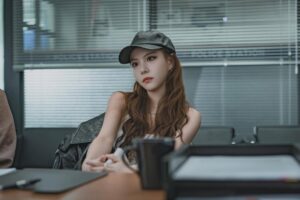 Lee Yul-eum Instagram - 레나야 이젠 외롭지 말자!♥️ #친애하는X