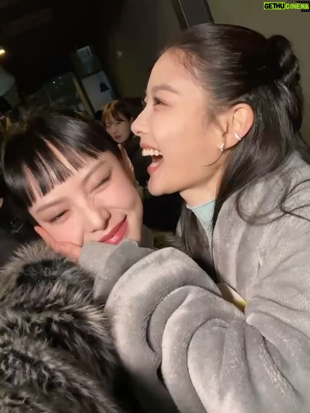 Lee Yul-eum - 373K Likes - 친애하는🖤♥️ #친애하는X