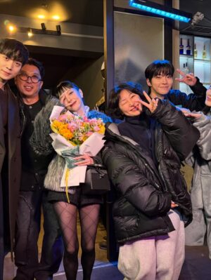 Lee Yul-eum Instagram - 친애하는🖤♥️ #친애하는X
