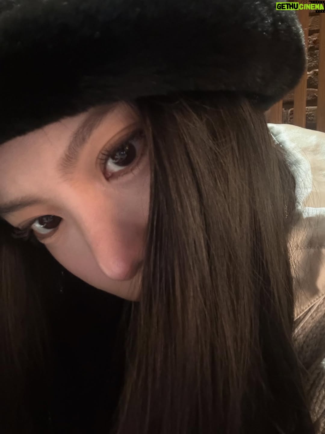 Lee Yul-eum - 64.1K Likes - 풍선껌 잘분다고 자랑했는데 🙊🙈 #친애하는X