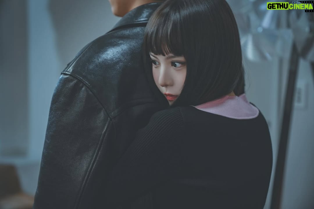 Lee Yul-eum - 37.4K Likes - 🖤♥️ #친애하는X